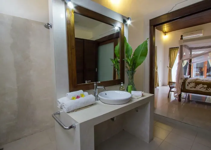 Villa Kamboja Senior *