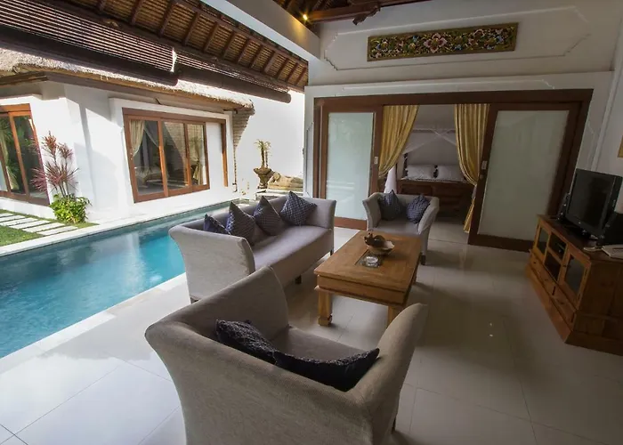 Villa Kamboja Senior *
